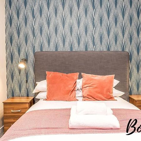 Spacious 2Br-1Ba - Grassmarket - Free Parking By Bonjour Residences เอดินบะระ ภายนอก รูปภาพ