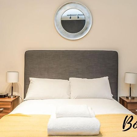 Spacious 2Br-1Ba - Grassmarket - Free Parking By Bonjour Residences เอดินบะระ ภายนอก รูปภาพ