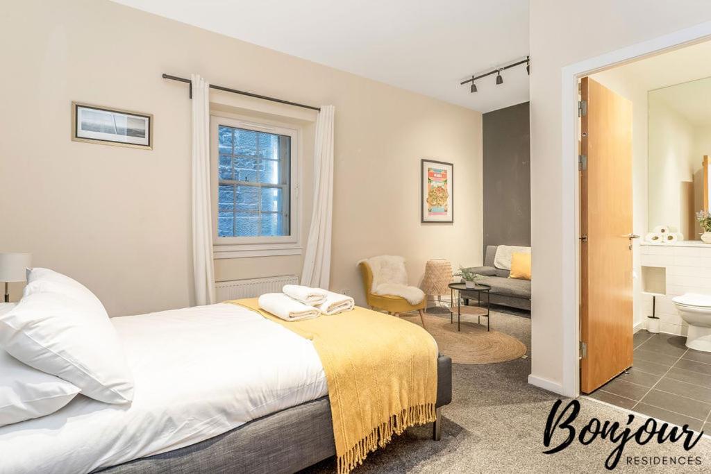 Spacious 2Br-1Ba - Grassmarket - Free Parking By Bonjour Residences เอดินบะระ ภายนอก รูปภาพ