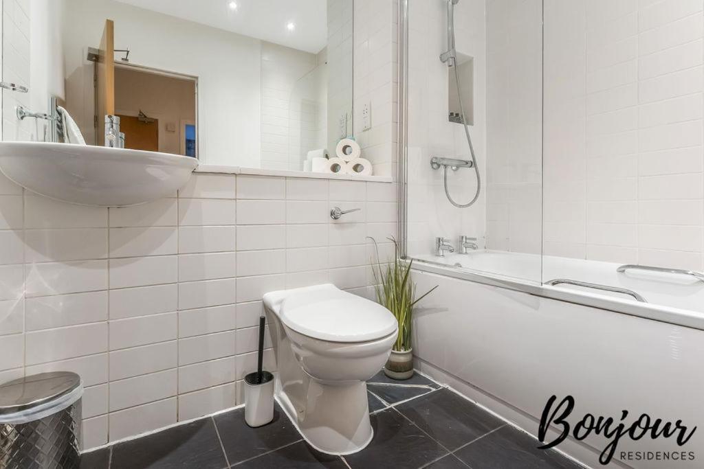 Spacious 2Br-1Ba - Grassmarket - Free Parking By Bonjour Residences เอดินบะระ ภายนอก รูปภาพ
