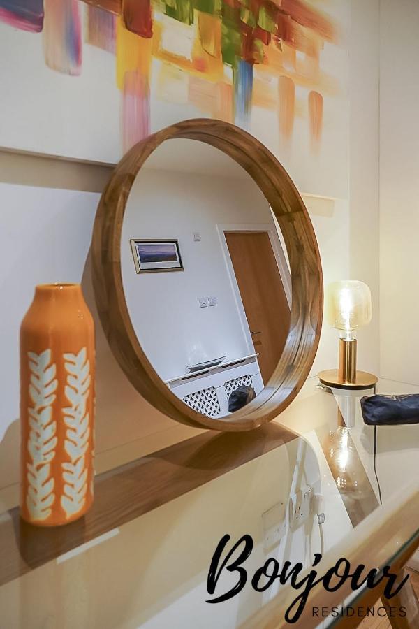 Spacious 2Br-1Ba - Grassmarket - Free Parking By Bonjour Residences เอดินบะระ ภายนอก รูปภาพ