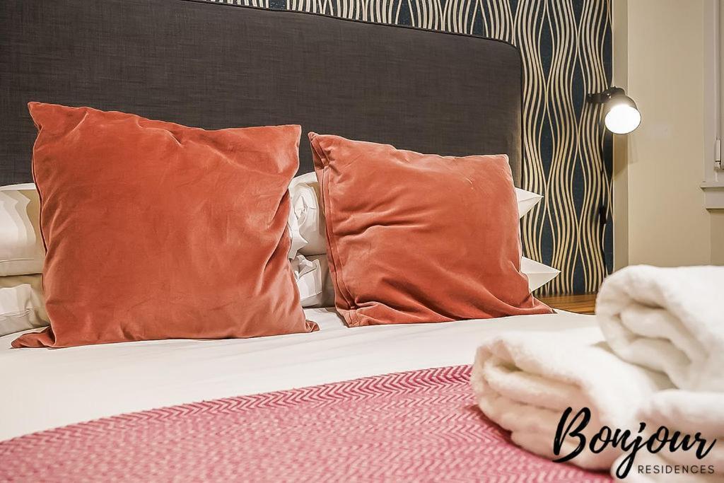 Spacious 2Br-1Ba - Grassmarket - Free Parking By Bonjour Residences เอดินบะระ ภายนอก รูปภาพ