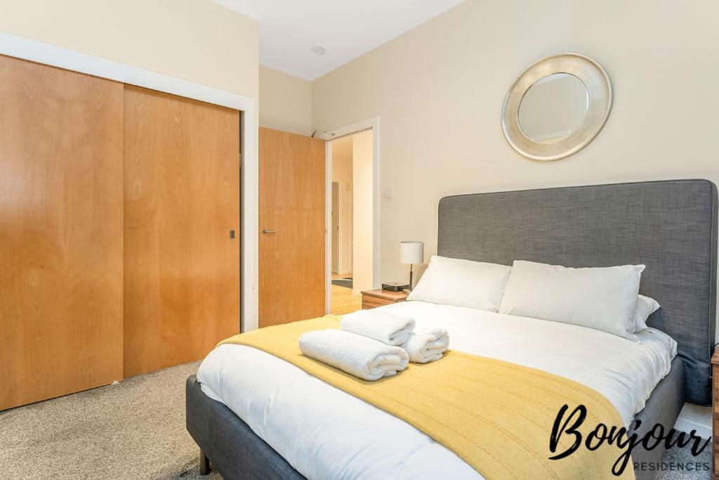 Spacious 2Br-1Ba - Grassmarket - Free Parking By Bonjour Residences เอดินบะระ ภายนอก รูปภาพ